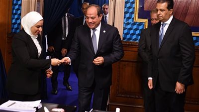 الرئيس السيسي يدلي بصوته في المرحلة الثانية من انتخابات مجلس النواب 2025 بمدرسة مصطفى يسري أبو عميرة