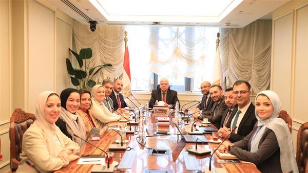 وزير التعليم العالي يبحث مع وفد “أسترازينيكا” التعاون في مجال تشخيص وعلاج الأمراض النادرة