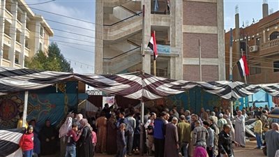 اللجان الانتخابية بمركز المحلة في بلقينا تشهد إقبالا كثيفا للناخبين للإدلاء بأصواتهم