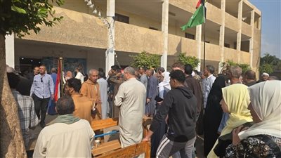 بأعداد كبيرة.. استمرار توافد المواطنين للإدلاء بأصواتهم بلجان محافظة المنوفية