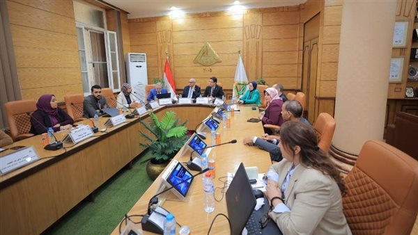 رئيس جامعة بنها يستقبل فريق جائزة مصر للتميز الحكومي بوزارة التخطيط والتنمية الاقتصادية