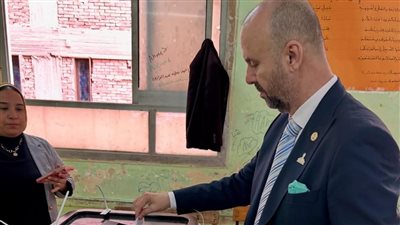 النائب باسم كامل يُدلي بصوته في انتخابات مجلس النواب 2025