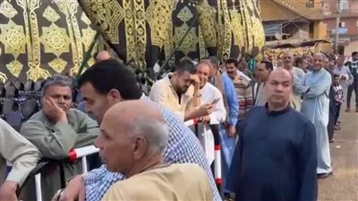 توافد الناخبين على لجان التصويت بمركز قلين بكفر الشيخ