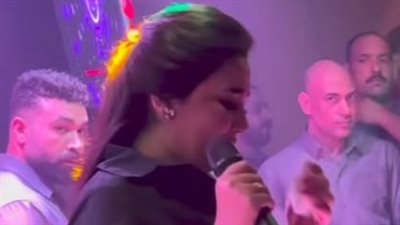 اللي فتحتله بيتي خاني.. بكاء رحمة محسن بعد أزماتها الأخيرة