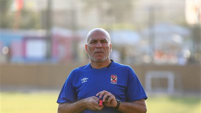 محمد يوسف يكشف حقيقة وجود أزمات داخل صفوف فريق الأهلي