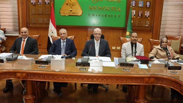رئيس جامعة المنوفية يشيد بتقدم الجامعة في التصنيفات الدولية