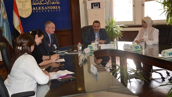 جامعة الإسكندرية تستقبل عميد كلية العلوم بجامعة ووترلو الكندية لتعزيز التعاون الأكاديمي والبحثي المشترك