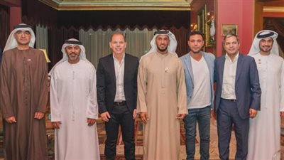 رسالة تقدير ومحبة.. زيارة رئيس مجلس الإعلام والسفير الإماراتي للفنان عادل إمام
