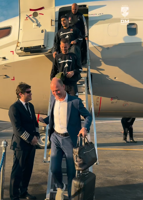 No description available.