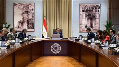 رئيس الوزراء يتابع الموقف التنفيذي لتطوير المناطق المحيطة بمنطقة هضبة الأهرامات