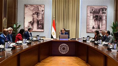 رئيس الوزراء يلتقي مسئولي شركة “أنجلوجولد أشانتي” مُشغل منجم السكري للذهب