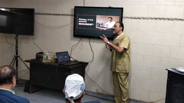 “أحدث التقنيات العالمية لعلاج ضيق مجرى البول” ورشة عمل بمستشفى جامعة سوهاج