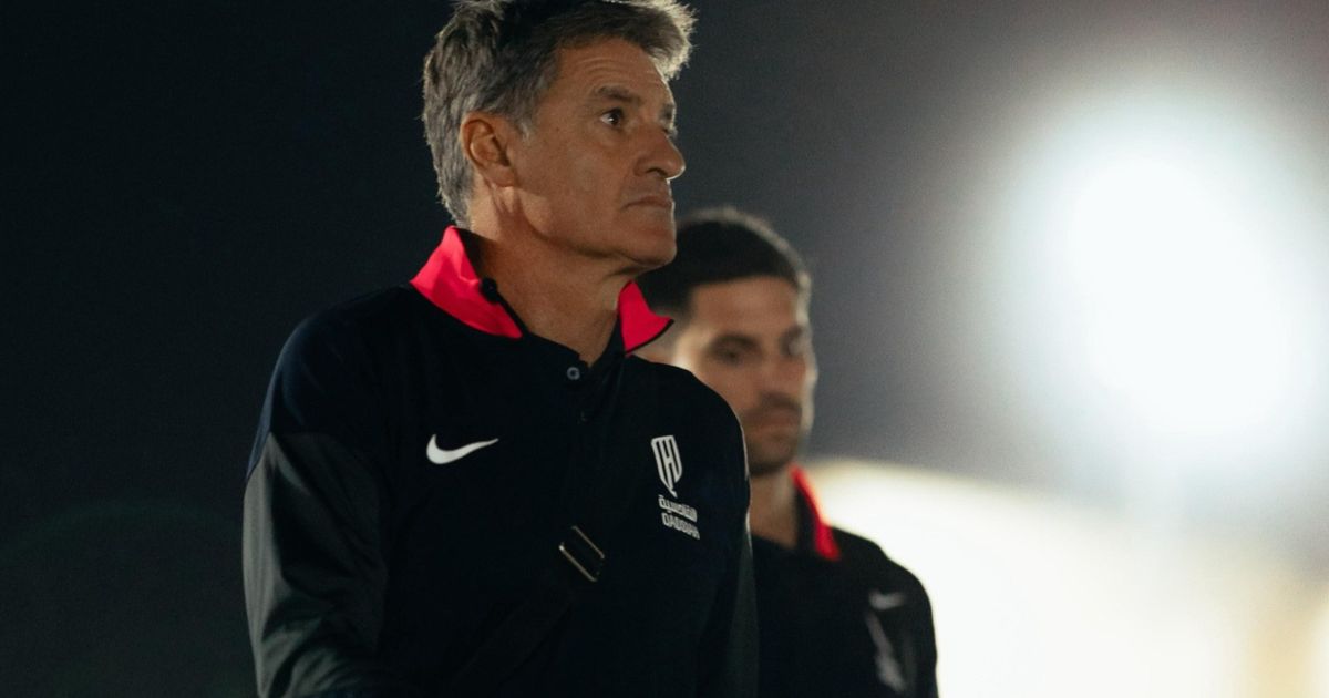 مدرب القادسية يفسّر إهدار تقدمه 3-1 أمام الأهلي بكأس الملك