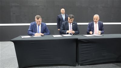 القطار الكهربائي السريع