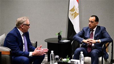 رئيس الوزراء يلتقي مسؤولي “أنجلو جولد أشانتي” في جوهانسبرج