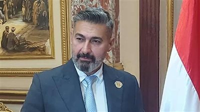 «بعتذر عن اللي قولته وربنا أعلى بنيتي عن الكلام ده».. النائب الفنان ياسر جلال يتراجع عن رواية صاعقة الجزائر وميدان التحرير