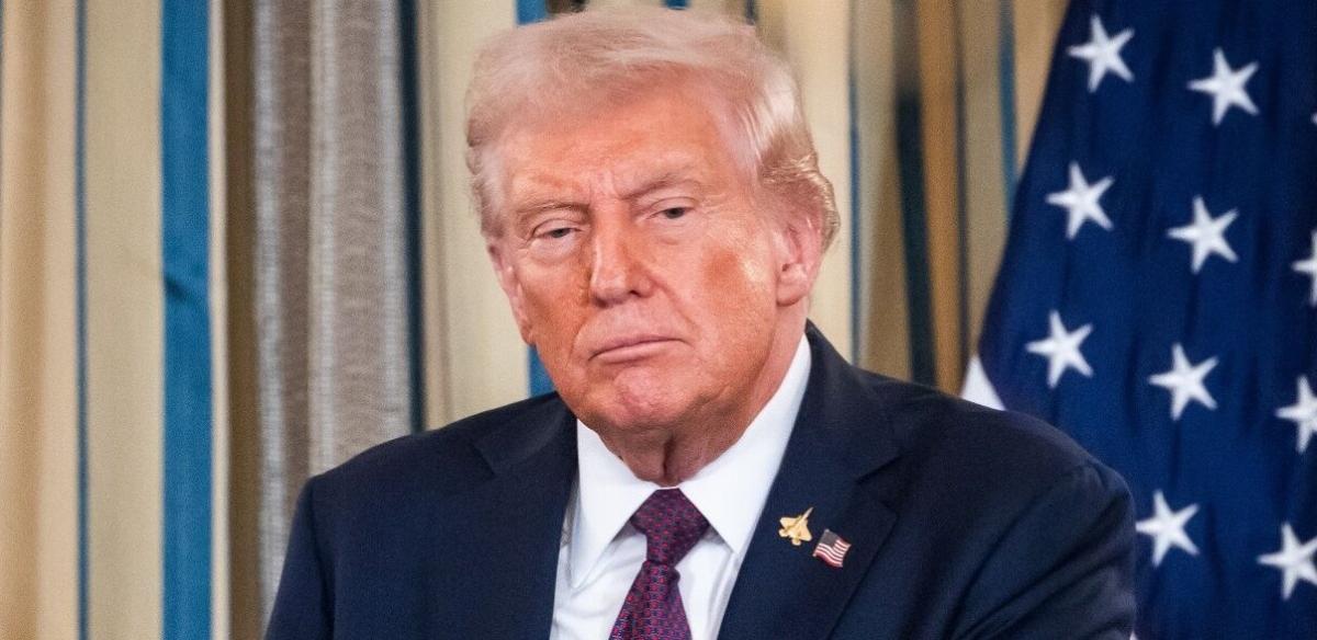 ترامب يحذّر من كارثة اقتصادية إذا رفضت المحكمة العليا فرض الرسوم