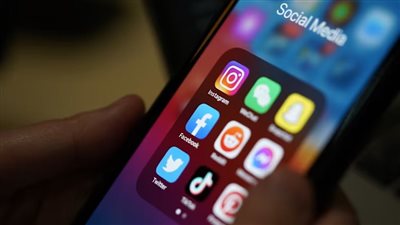 صدارة واتساب وثورة التواصل الرقمي