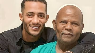 اليوم.. محمد رمضان يستقبل عزاء والده بمسجد الشرطة