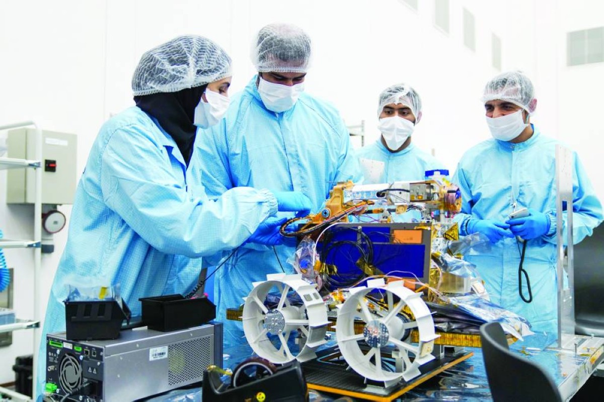 «محمد بن راشد للفضاء» يجري الاختبارات البيئية والوظيفية لـ«راشد 2» في الإمارات