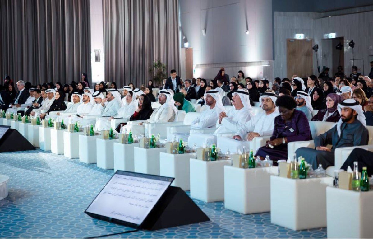 «القمة الخضراء» تستعرض تجارب الإمارات في المدن الذكية والتقنيات النظيفة