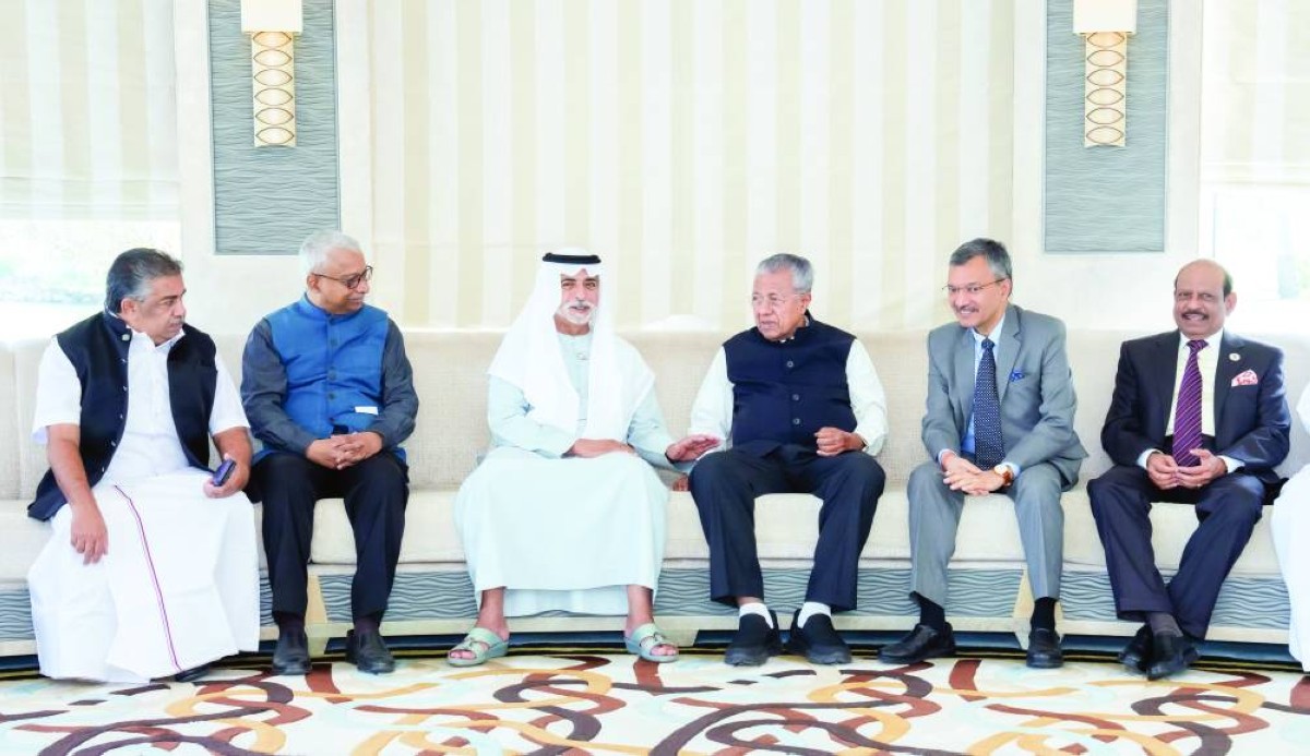 نهيان بن مبارك ورئيس وزراء كيرالا يبحثان التعاون