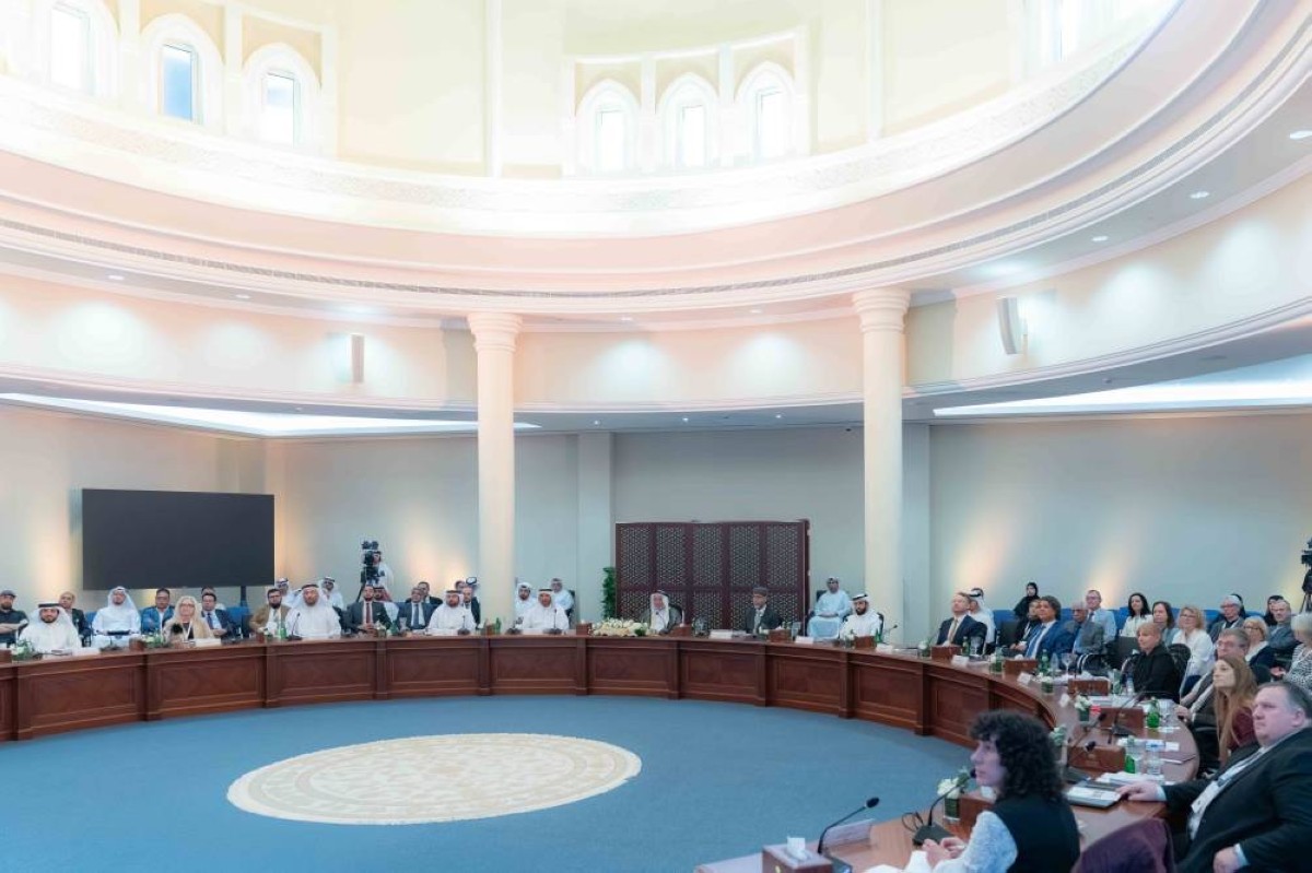 اللغة العربية في القلوب والعقول وتمتد من أوروبا إلى آسيا وأفريقيا