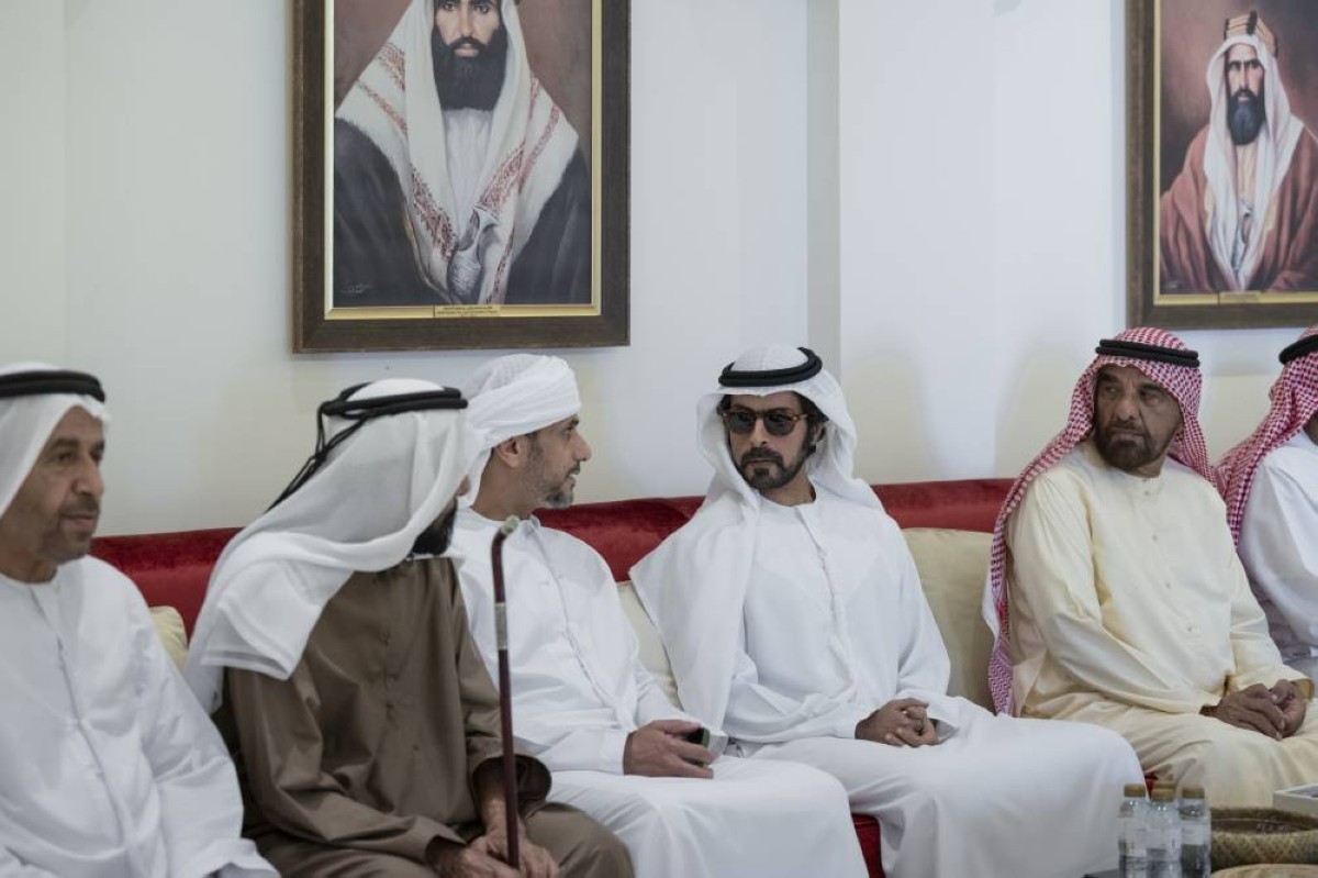 خليفة بن طحنون يعزي في وفاة معتوق العامري