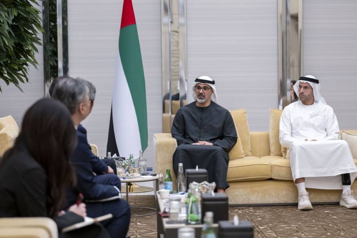 خالد بن محمد بن زايد يلتقي المدير التنفيذي لمتحف طوكيو الوطني