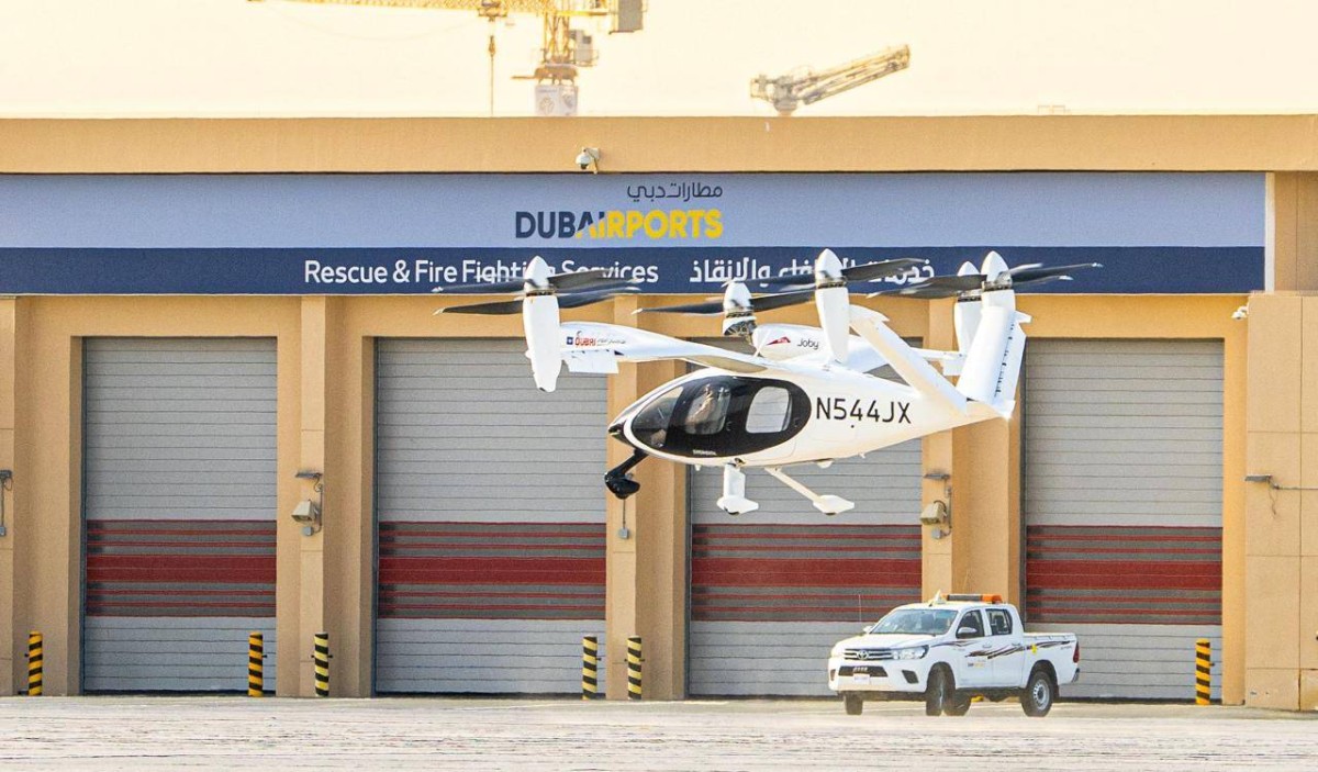 “طرق دبي” و”جوبي” تنفذان بنجاح أول رحلة مأهولة للتاكسي الجوي الكهربائي بين مرغم ومطار آل مكتوم الدولي