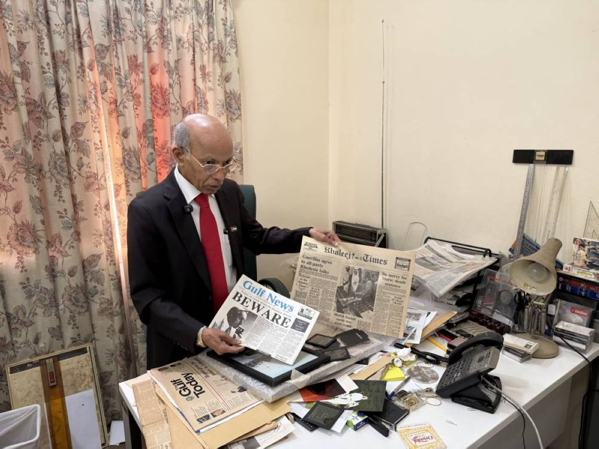 يعد جزءاً من ذاكرة دبي .. “راميش” مصمم إعلانات هندي أوصلته الإمارات إلى “غينيس”