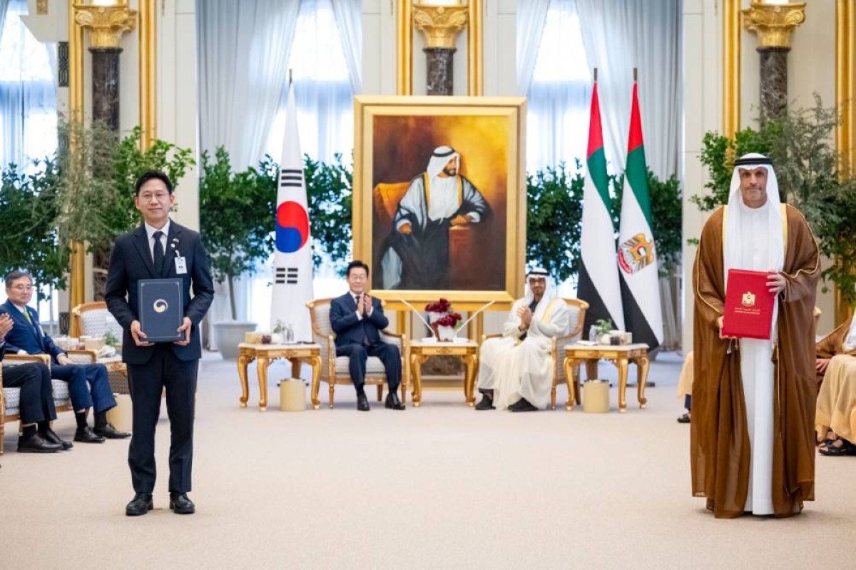 رئيس الدولة والرئيس الكوري يشهدان تبادل عدد من مذكرات التفاهم والاتفاقيات بين البلدين