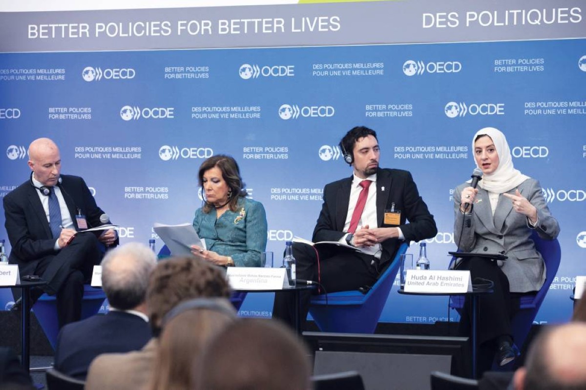 الإمارات تشارك العالم تجاربها في بناء حكومات أكثر كفاءة ومرونة