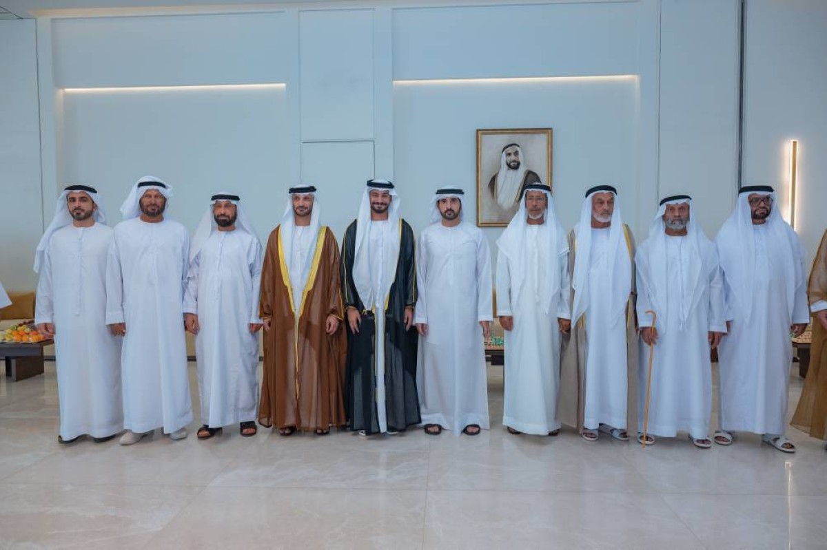 حمدان بن محمد يحضر أفراح الرميثي في أبوظبي