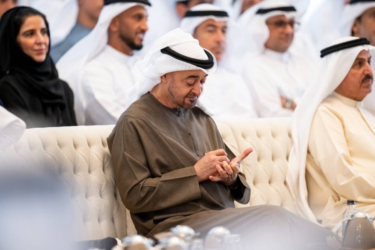 رئيس الدولة يشهد جلسة حول “الذكاء الاصطناعي” في قصر البحر