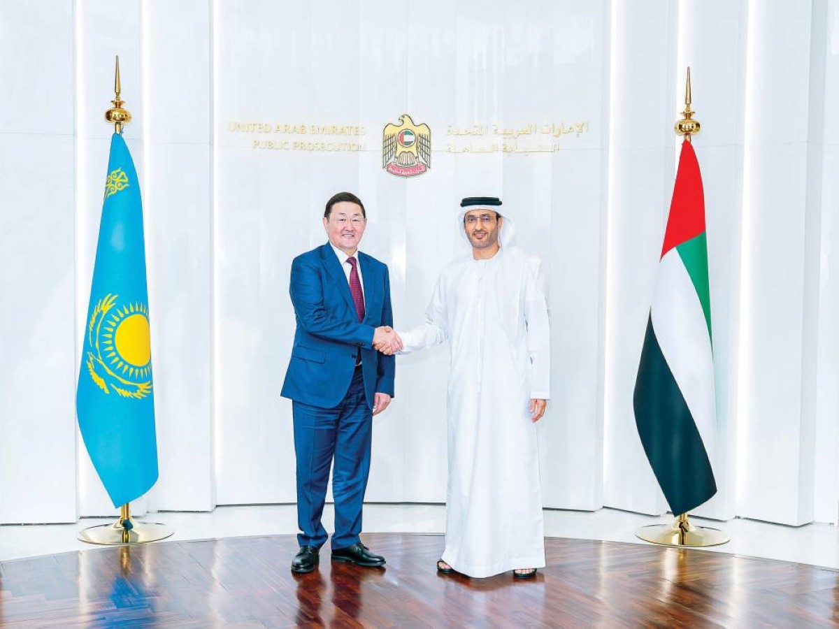 بحث تعزيز التعاون القضائي بين الإمارات وكازاخستان