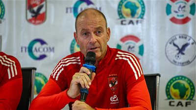 توروب يعلن قائمة الأهلي لمواجهة المصري