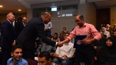 تسليم 100 عقد عمل لذوي الهمم بفعاليات “من حقك تكون.. تأهيل.. تمكين.. فرصة”