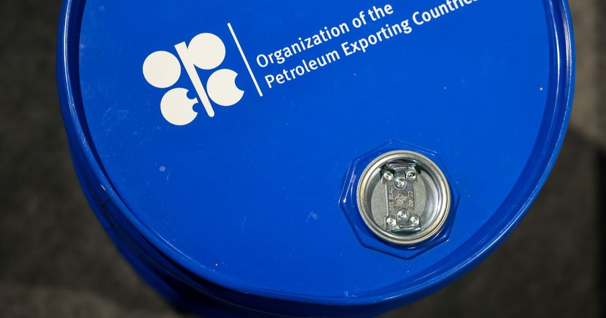 إنتاج نفط أميركي “يفوق التوقعات” يعدل تقديرات أوبك بالربع الثالث