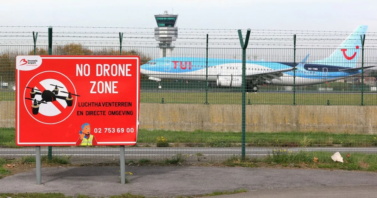 بلجيكا.. مسيرات تغلق مطاراً وتتسبب في تحويل مسار رحلات مؤقتا