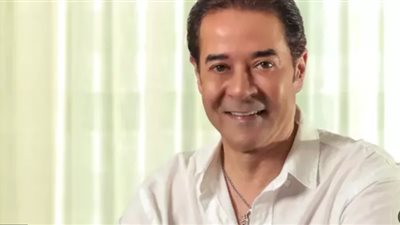 في هذا الموعد.. مدحت صالح يطرح احدث اعماله الغنائية بعنوان انت وبس