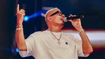 بحب بلدي مرة واتنين وعشرة