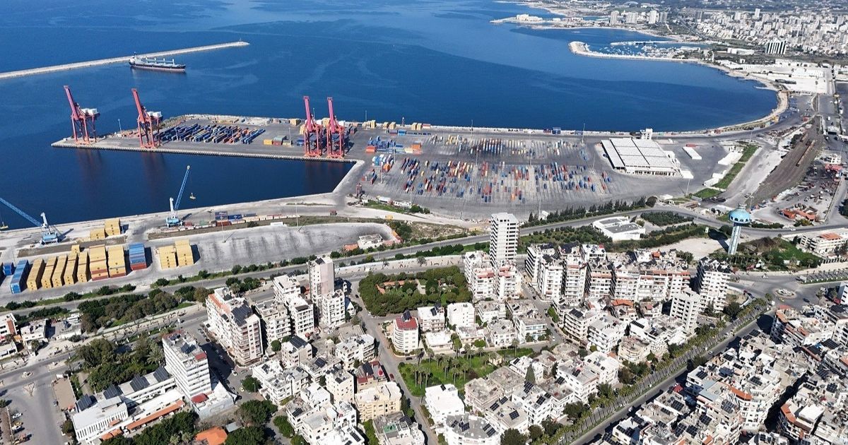 موانئ أبوظبي تدخل شريكاً بإدارة ميناء اللاذقية السوري