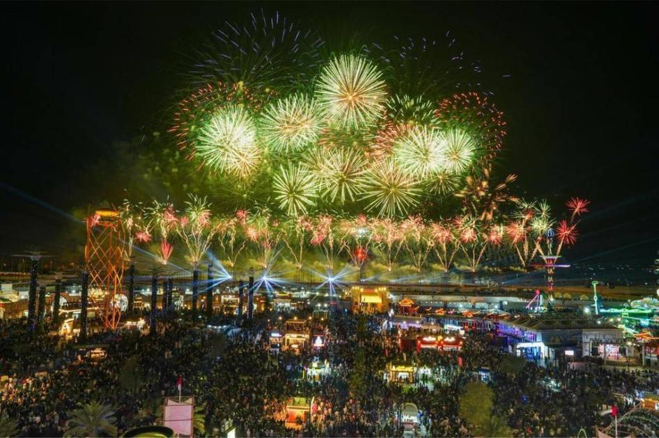 انطلاق فعاليات مهرجان الشيخ زايد بالوثبة.. و30 ألف زائر في يومه الأول