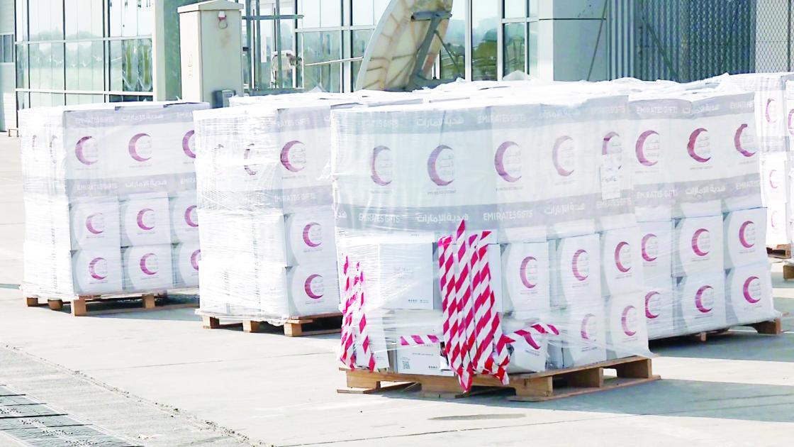 الإمارات تُرسل فريقاً إغاثياً وتقدم مساعدات للمتأثرين من زلزال أفغانستان (فيديو)