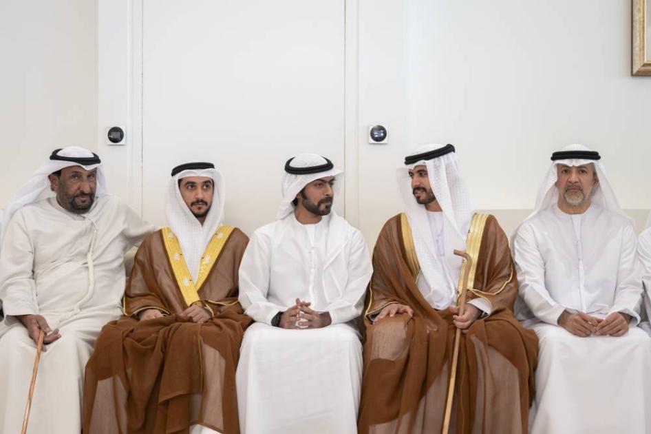 خليفة بن طحنون يحضر حفل زفاف حمد ومحمد الظاهري