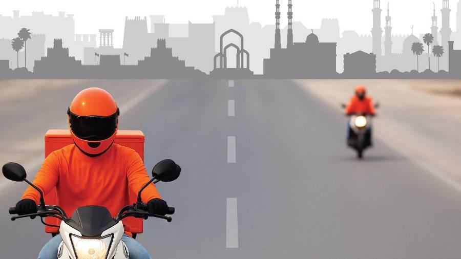 «مسار آمن».. صفر حوادث دراجات التوصيل في عجمان خلال 6 أشهر