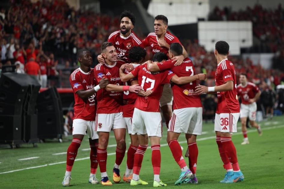 الأهلي يفوز على الزمالك ويتوج بطلاً لكأس السوبر المصري في أبوظبي (فيديو)