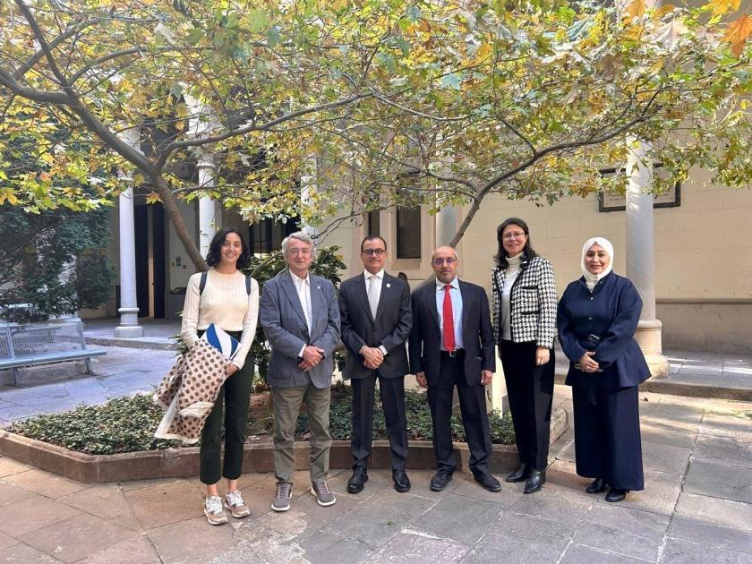 وزارة الصحة تتبادل الخبرات الطبية مع إسبانيا