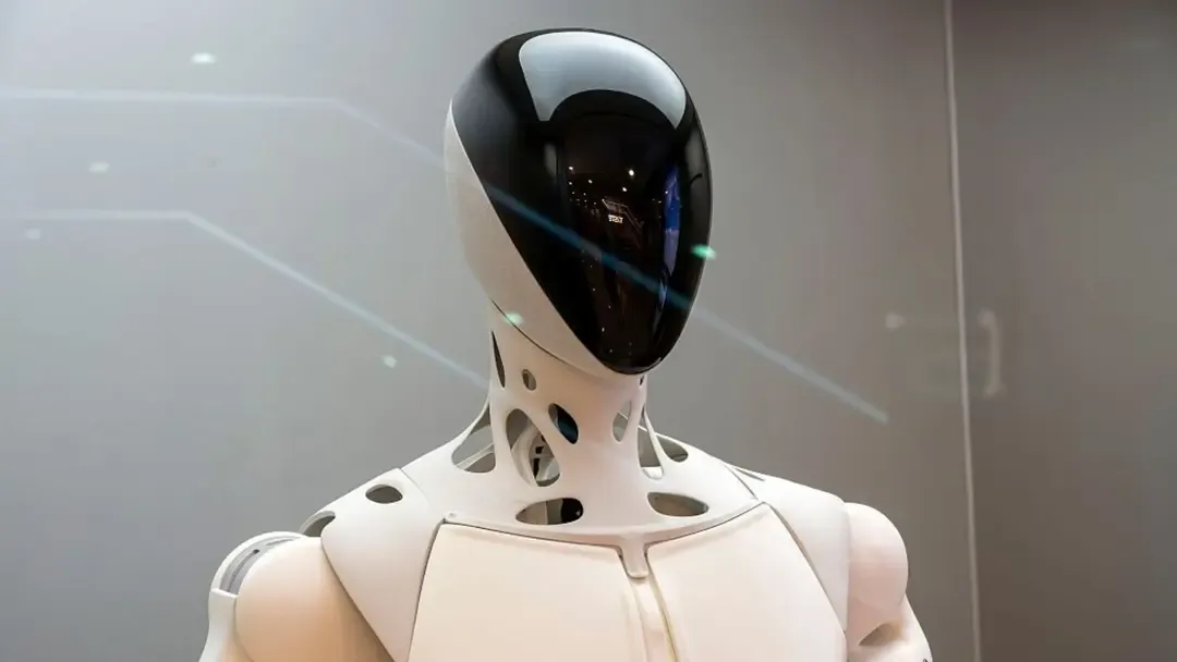 روبوت.. موظف بمحطة نووية فرنسية